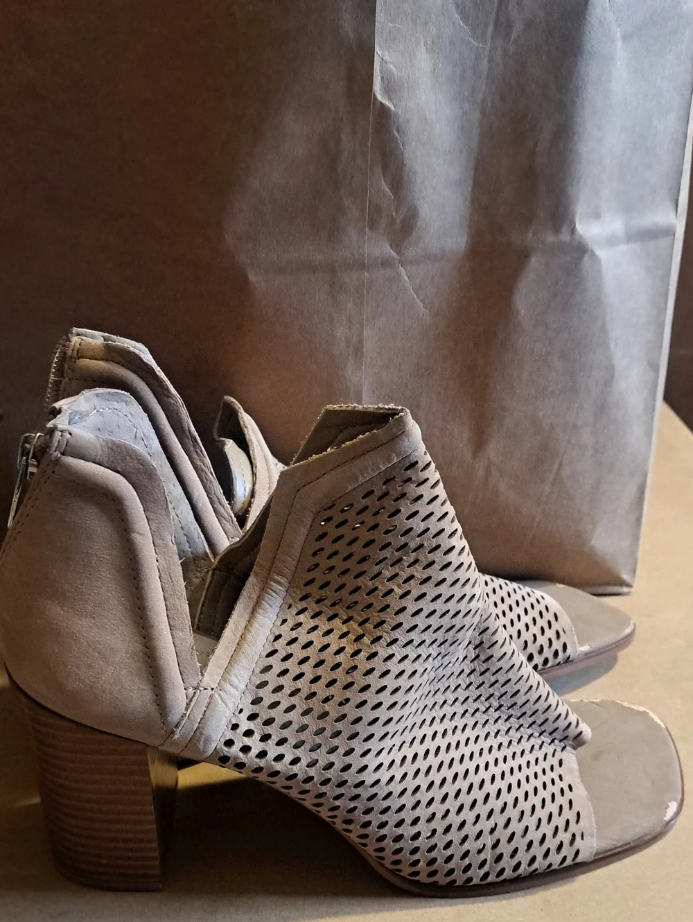 Vince Camuto Heeled Open Toe Booties: 9M